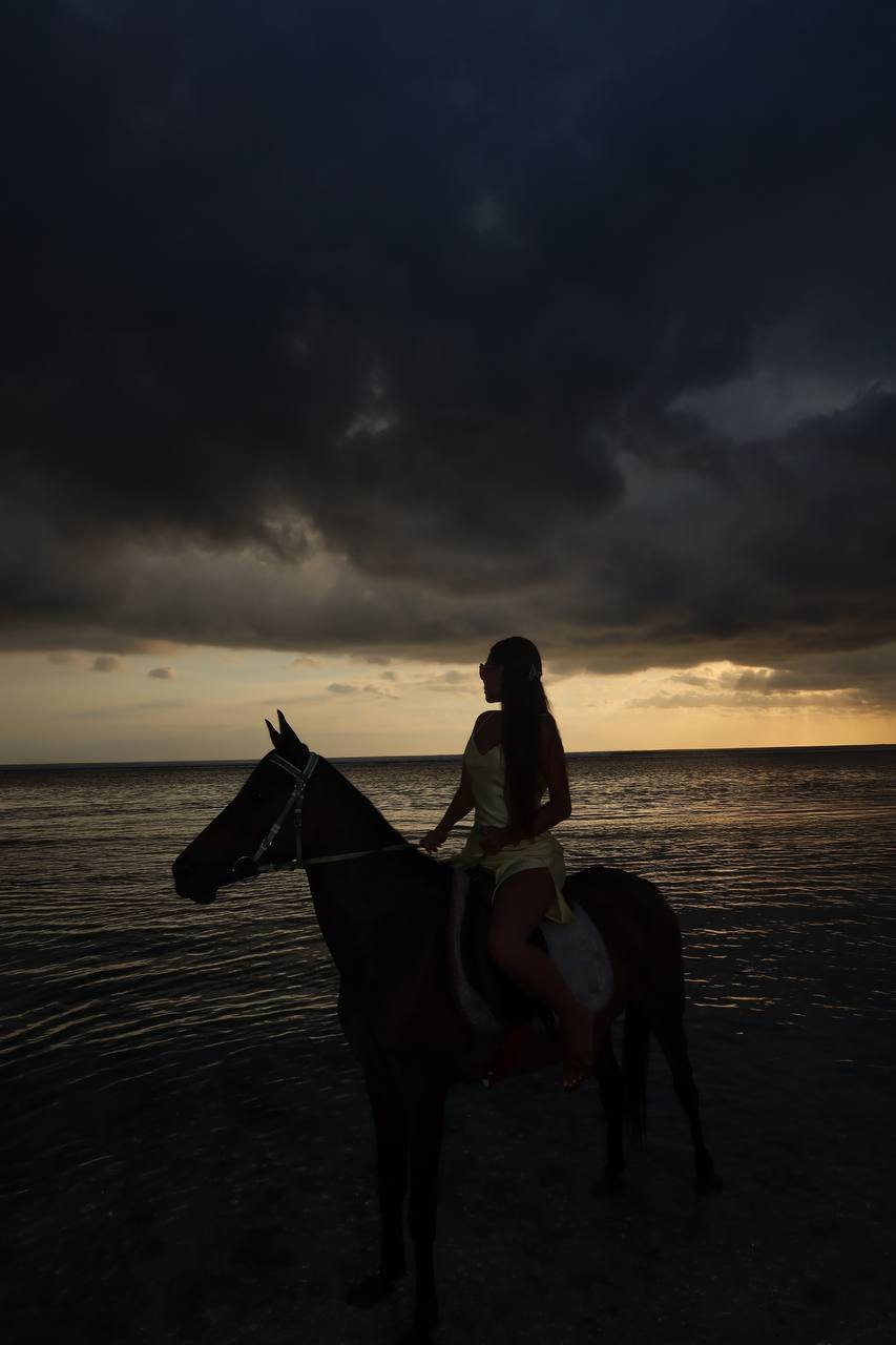 Golden Sunset Horse Riding Escape in Gili Trawangan gallery