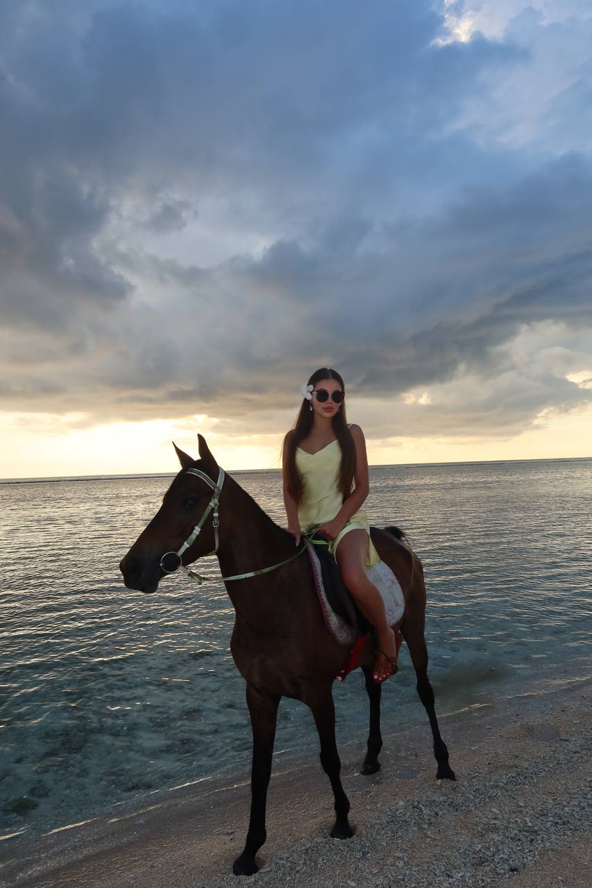 Golden Sunset Horse Riding Escape in Gili Trawangan gallery